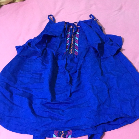 Clothes - Picture 2 of 2